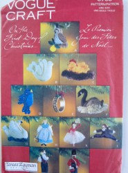 8769 12 DAYS OF 2''- 3'' XMAS ORNAMENTS, SONG SHEET PATTERN